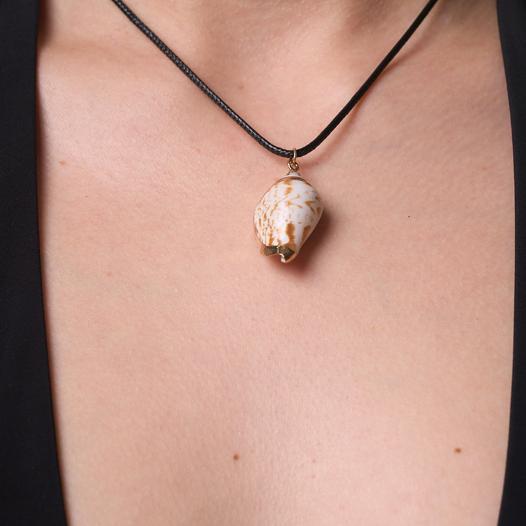 SNAIL NECKLACE