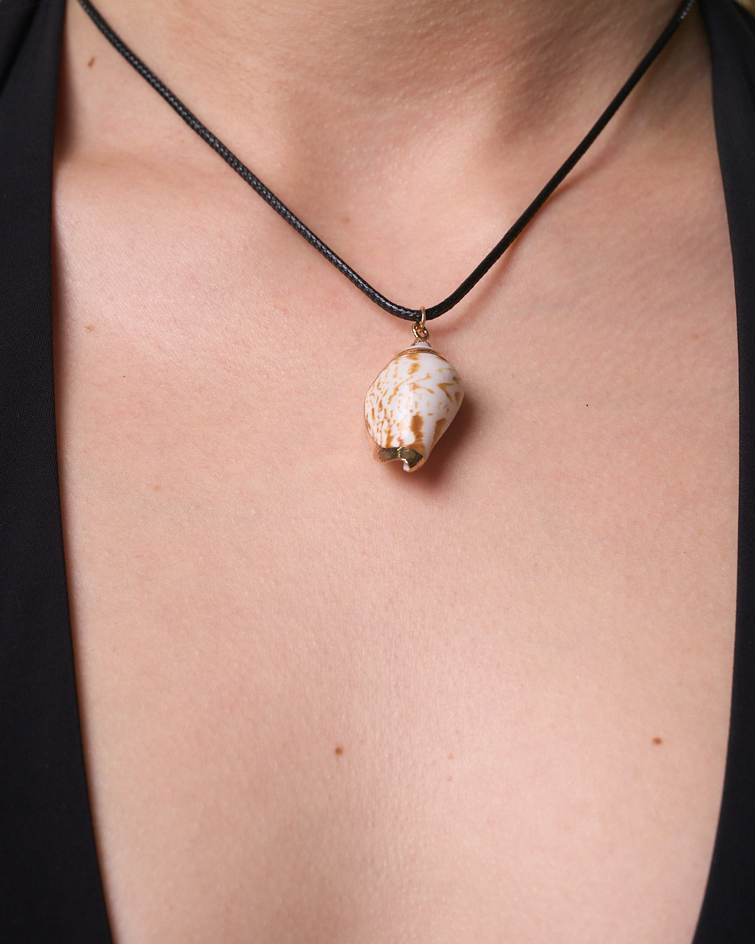 SNAIL NECKLACE