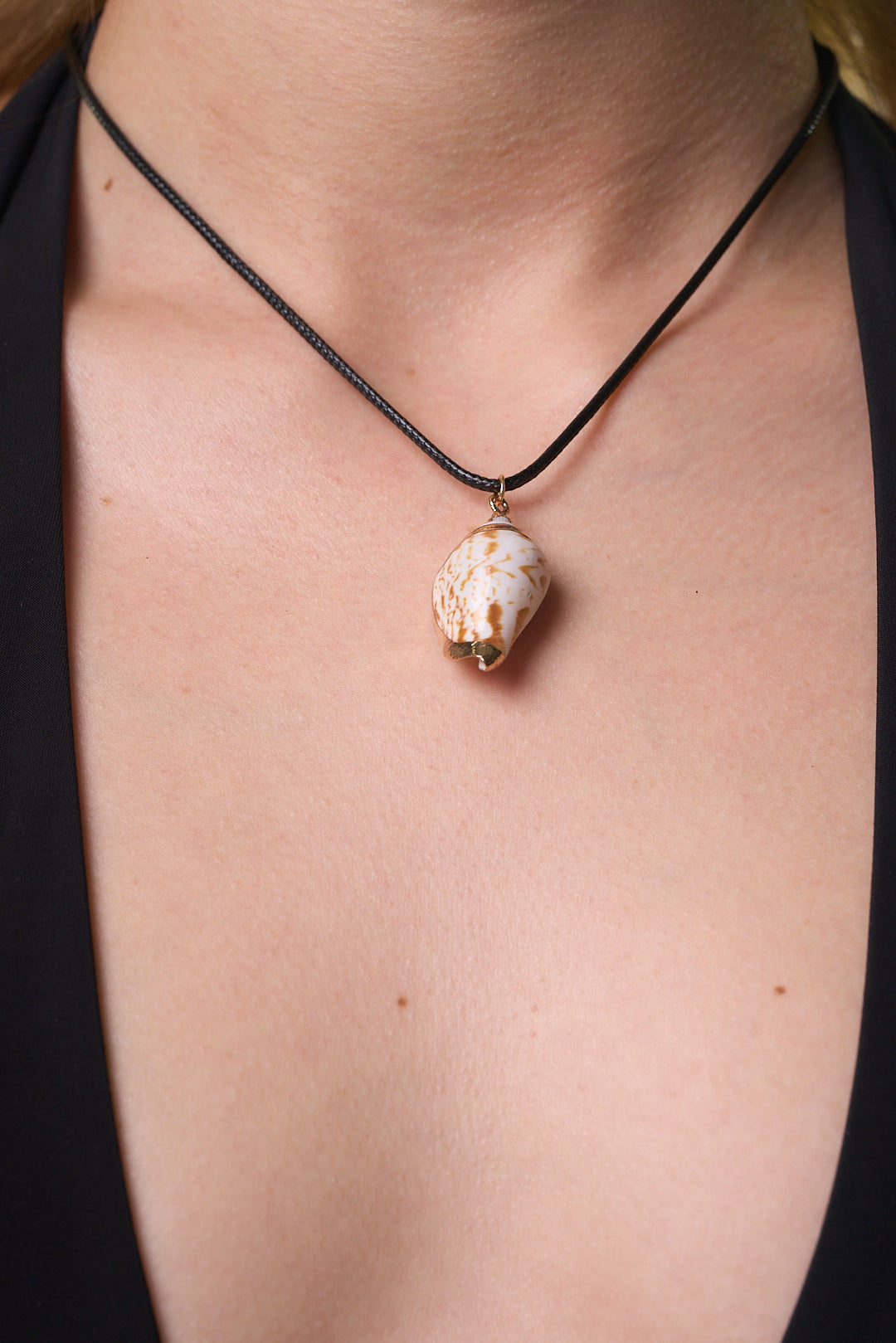 SNAIL NECKLACE