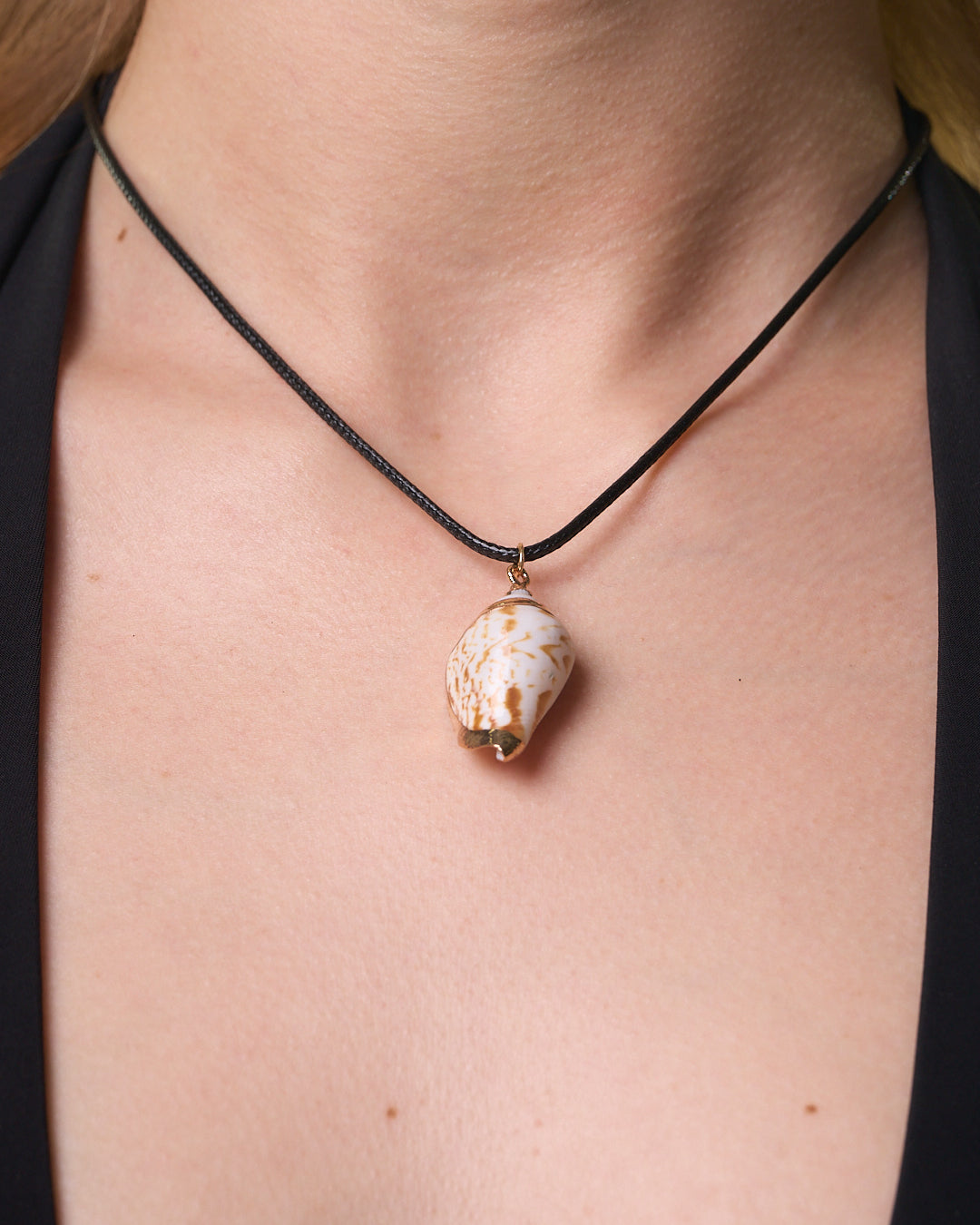 SNAIL NECKLACE