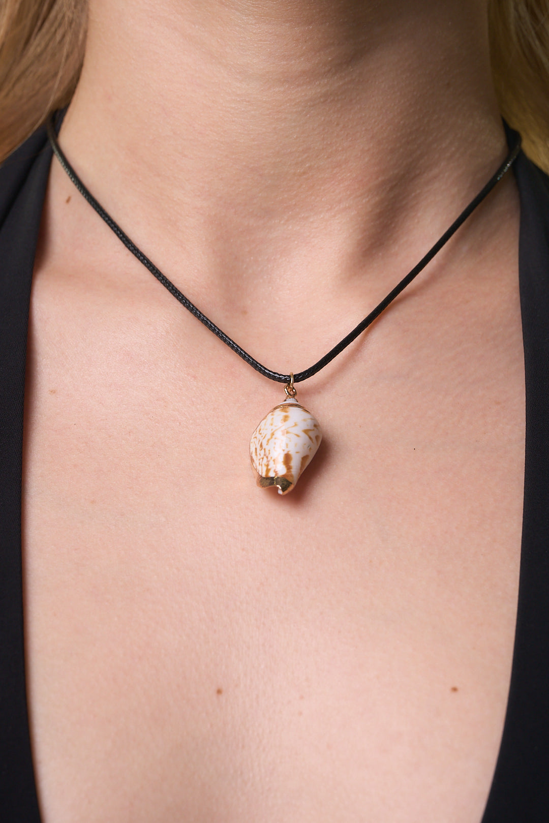 SNAIL NECKLACE