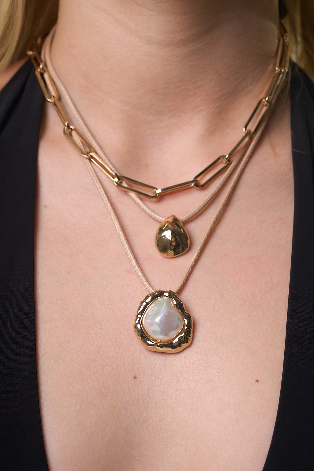 NIKI NECKLACE