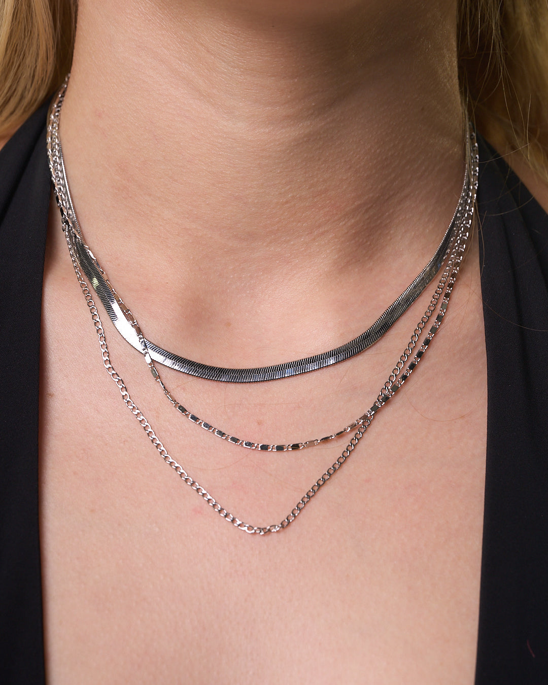 DAYSI NECKLACE