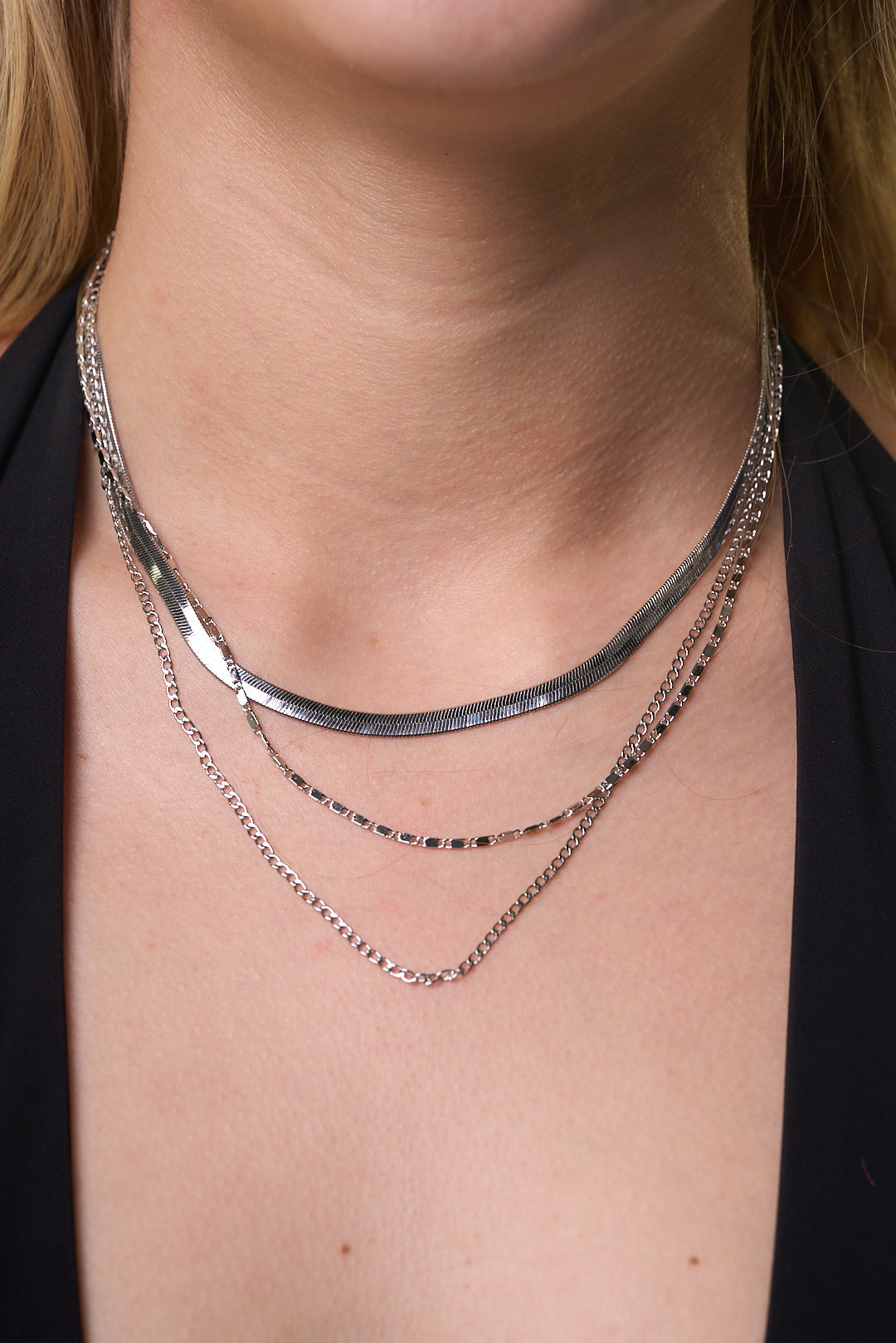DAYSI NECKLACE