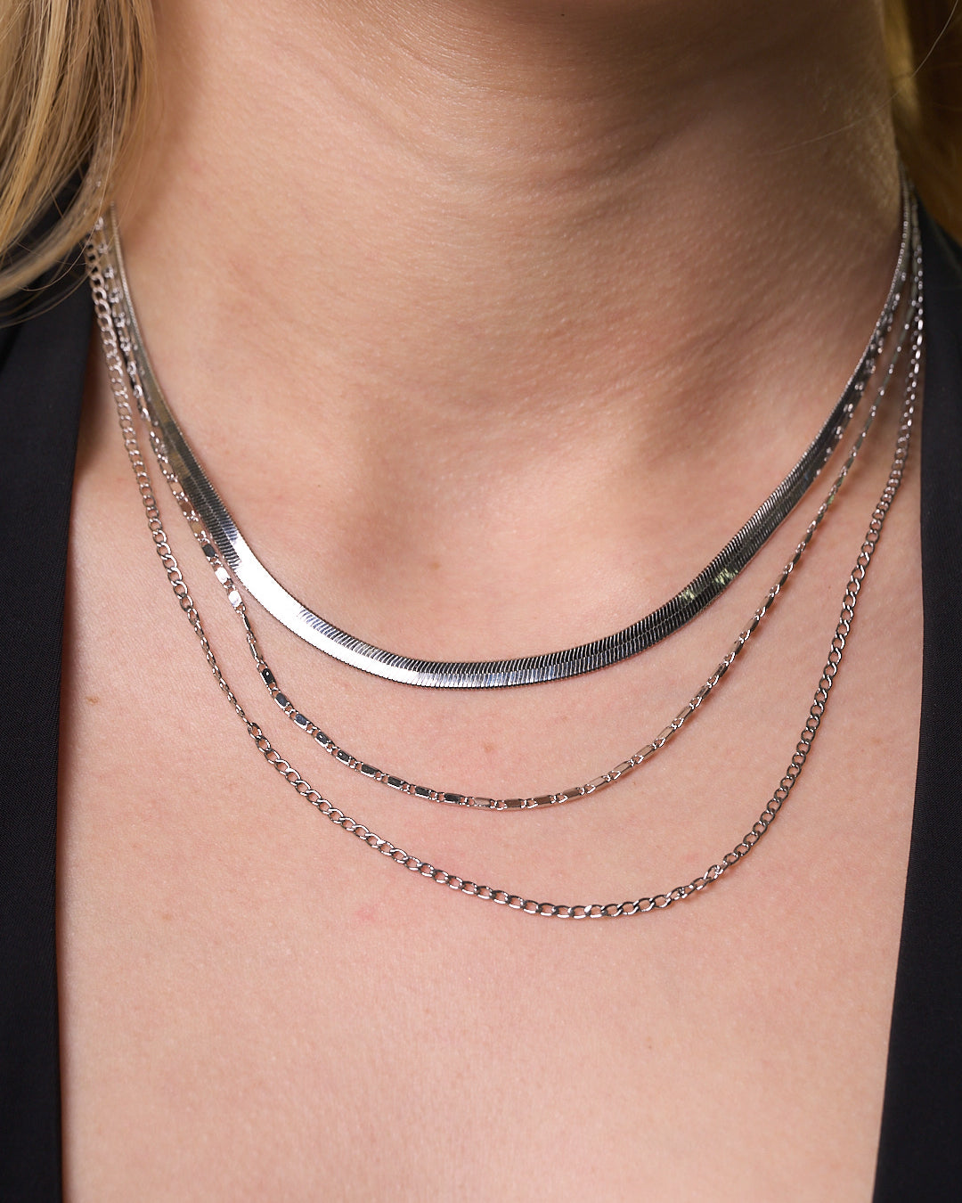 DAYSI NECKLACE