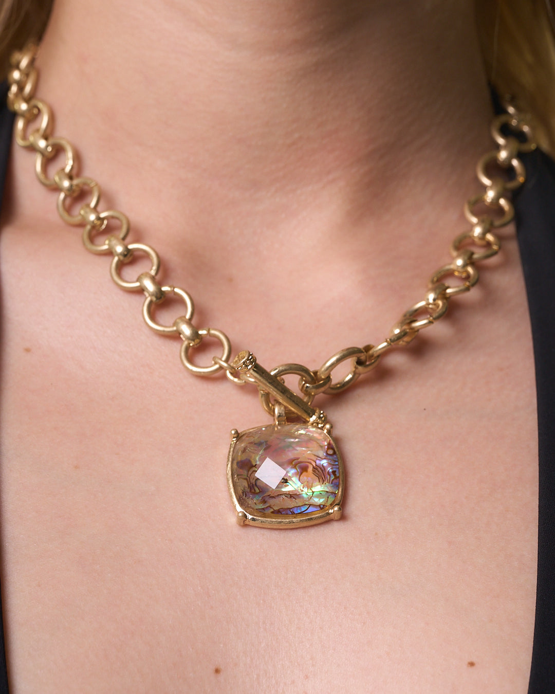 ARNEL NECKLACE