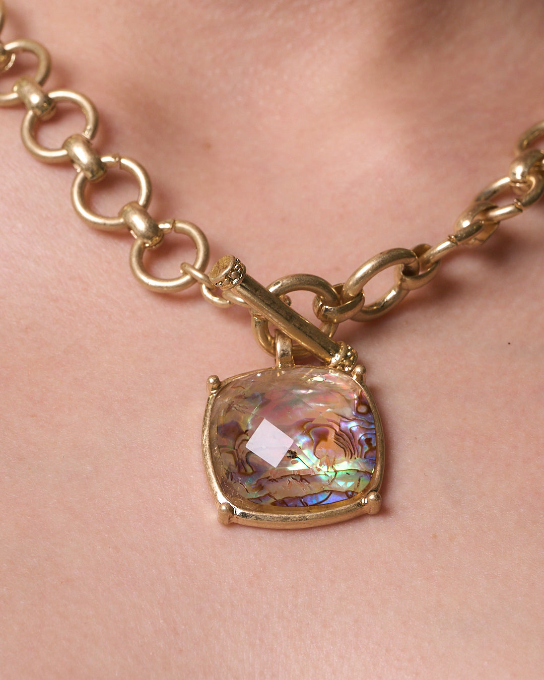 ARNEL NECKLACE