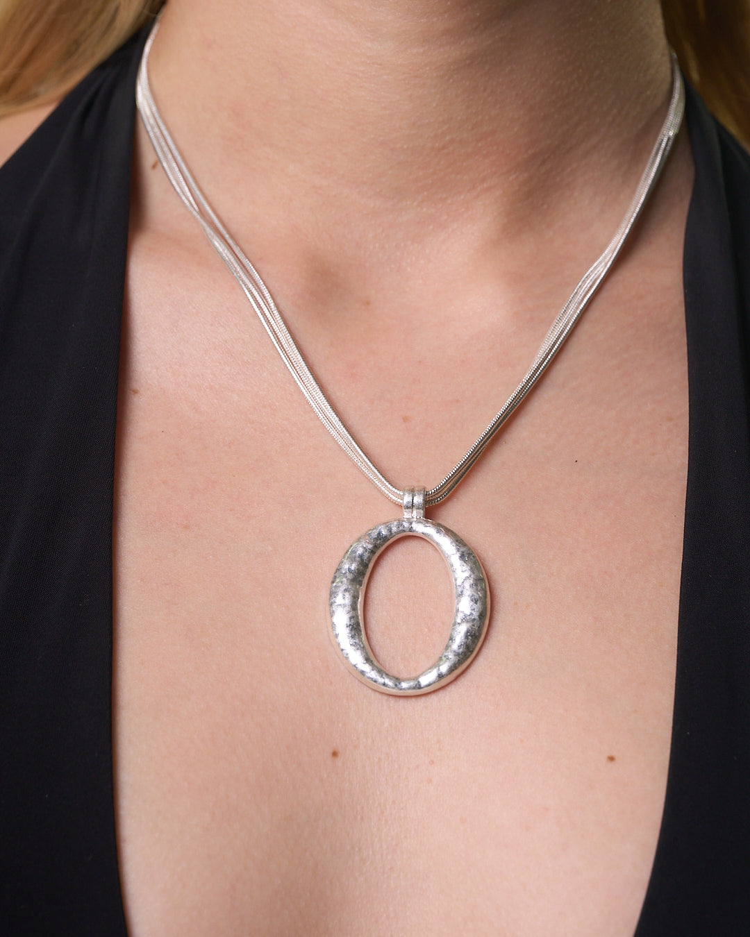 GiGI NECKLACE