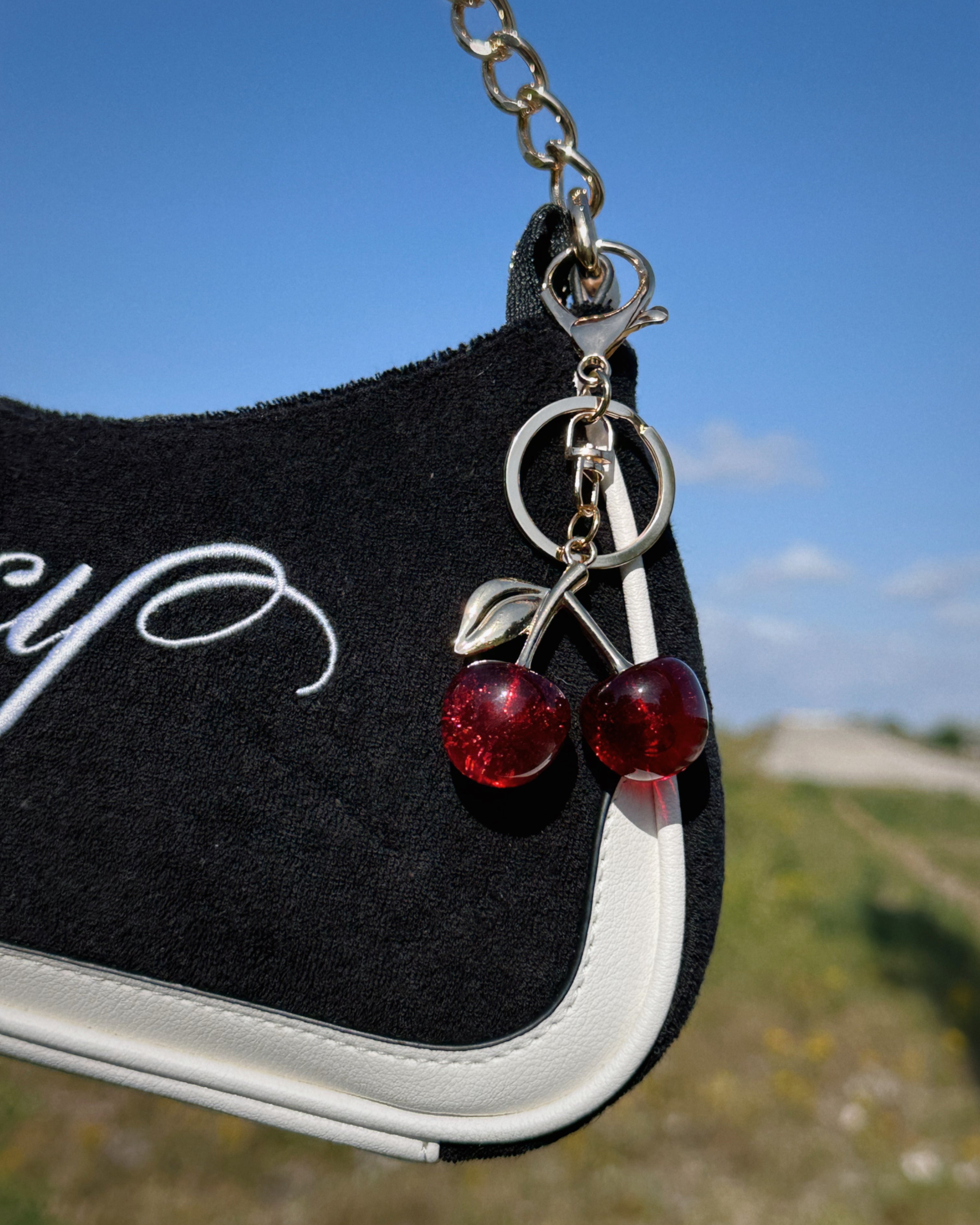 GOLDEN CHERRY CHARM