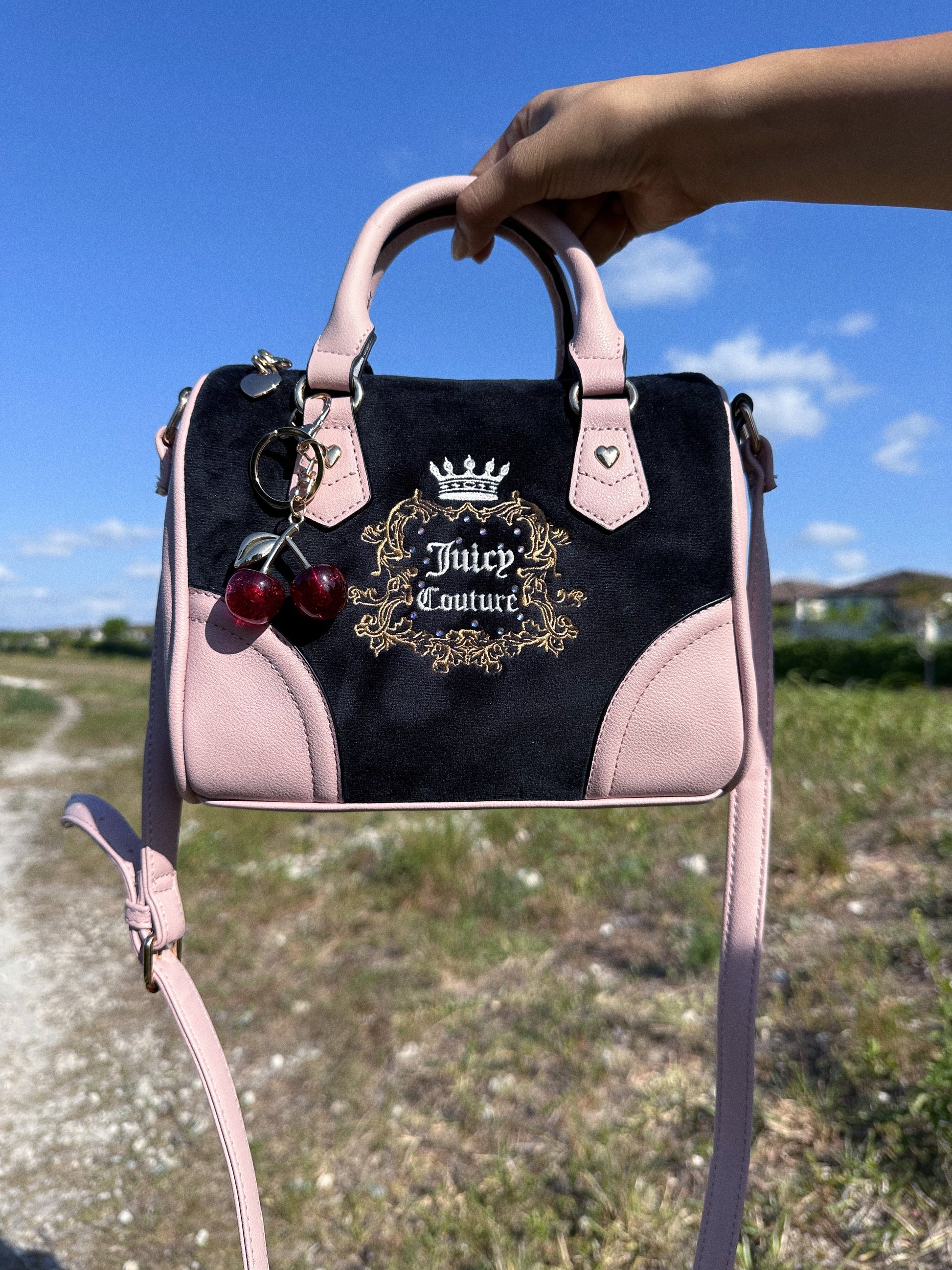 JUICY COUTURE SATCHEL BAG