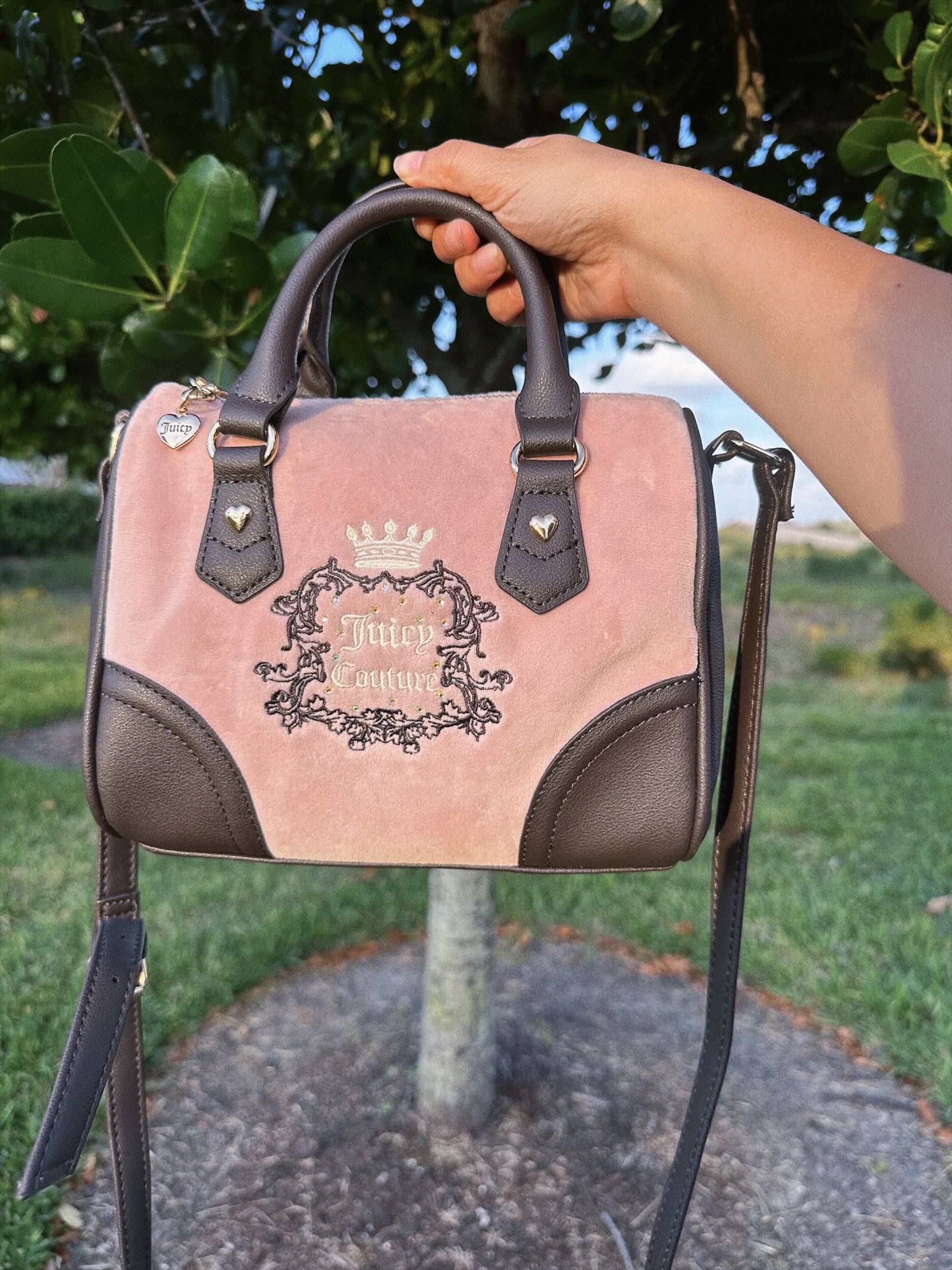 JUICY COUTURE SATCHEL BAG