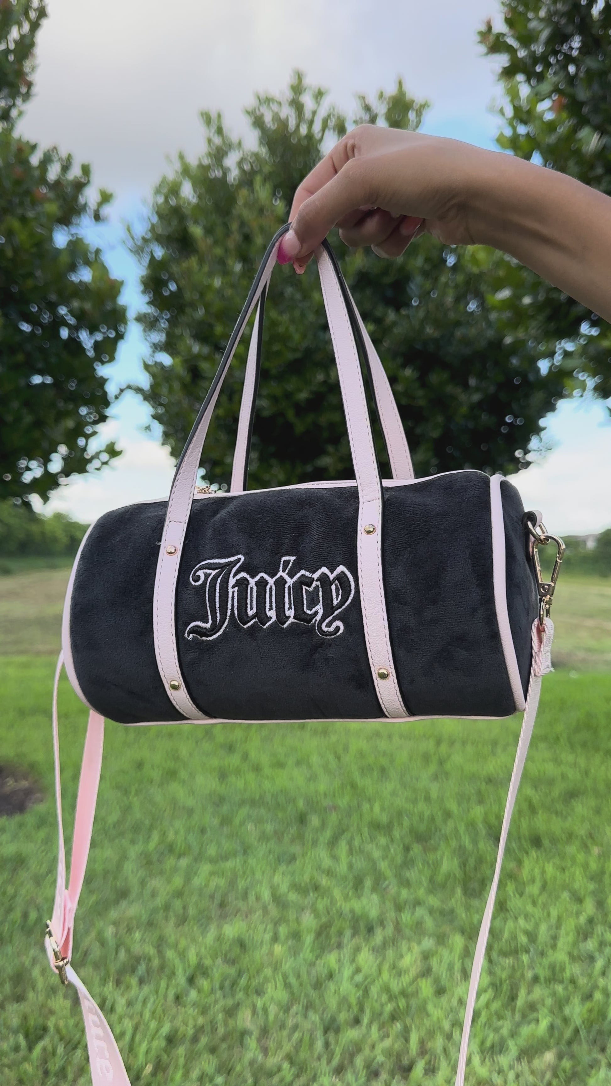 JUICY COUTURE BARREL BAG